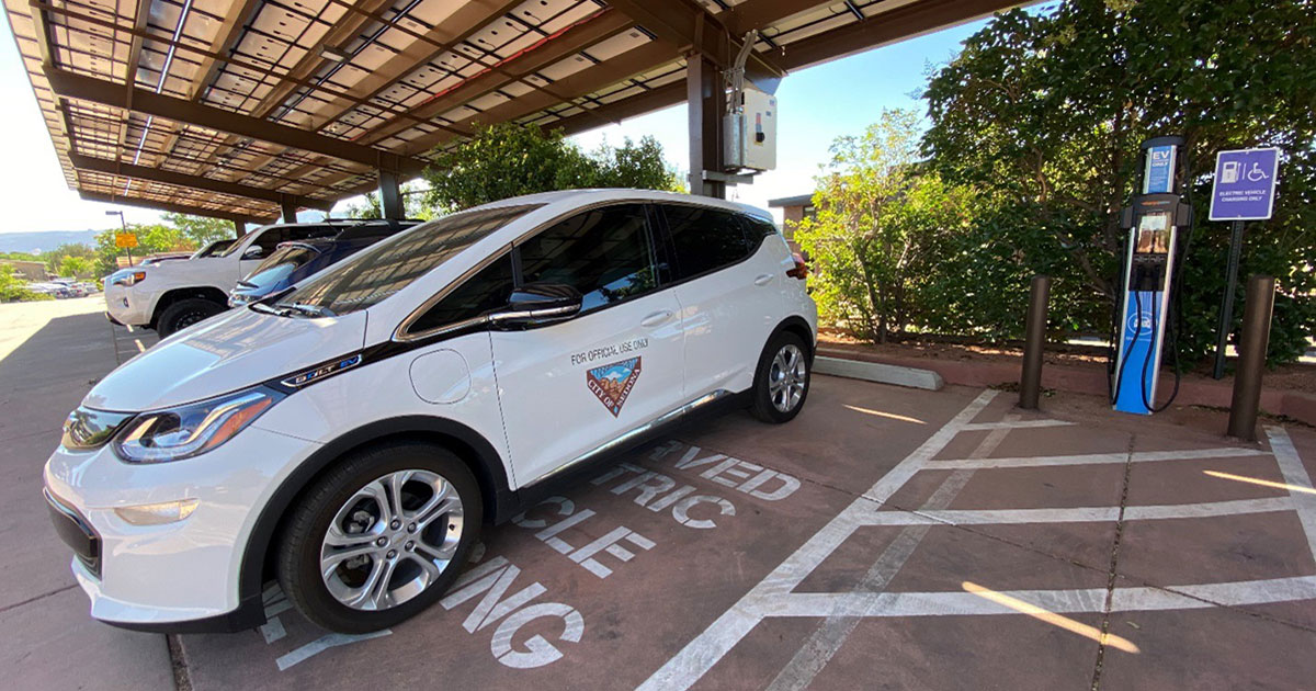 Electric Vehicles Grow in the Desert: Peer Learning Helps Sedona Plan for Charging Infrastructure